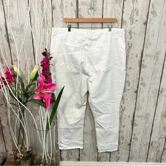 Good American - NWT Good Straight Jeans - Picture 6 of 12